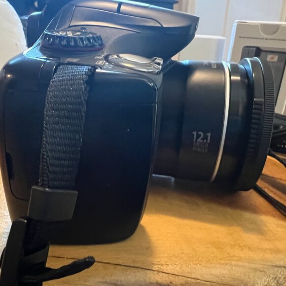 Canon SX40HS 12MP beautiful camera, with 35X Optical Zoom and accessories - Picture 7 of 14